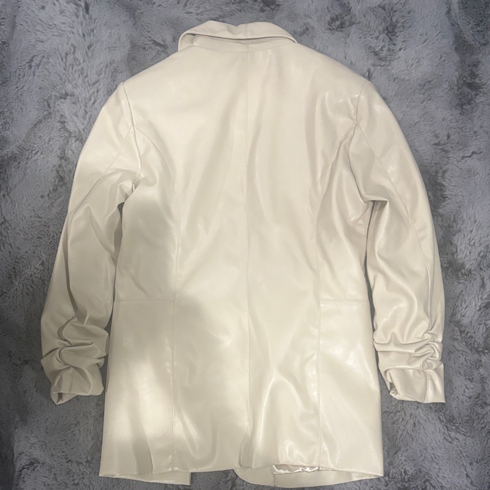 Elegant White Leather Jacket